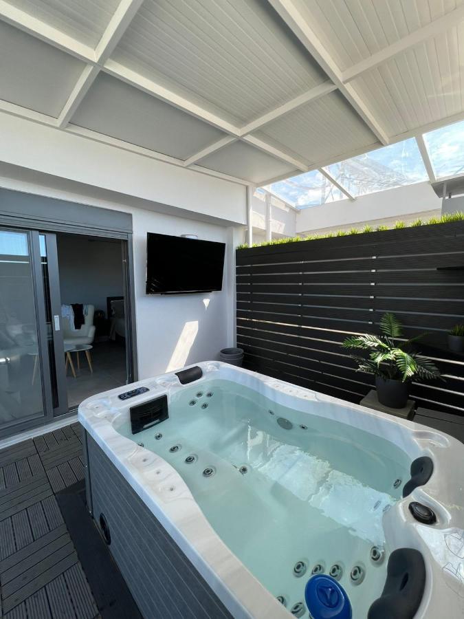 Loft Spa Greece - Enjoy Our Jacuzzi Kalamata Exteriér fotografie