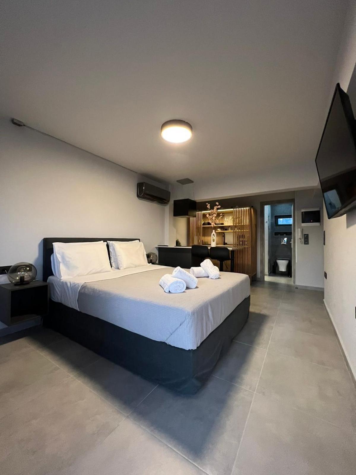 Loft Spa Greece - Enjoy Our Jacuzzi Kalamata Exteriér fotografie